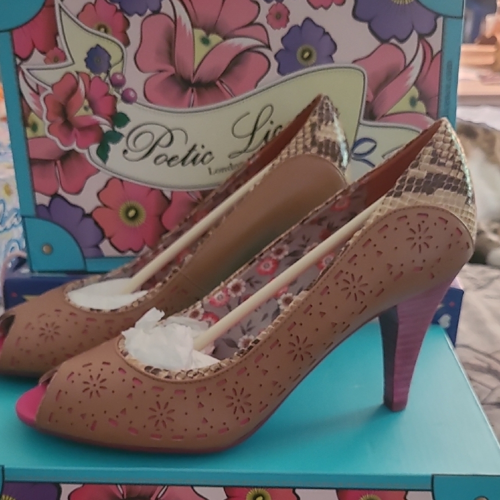 Poetic License Tan and Pink Vintage-Inspired Heels